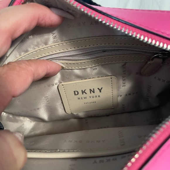 DKNY camera crossbody leather bag . Like new used once. - Picture 5 of 10